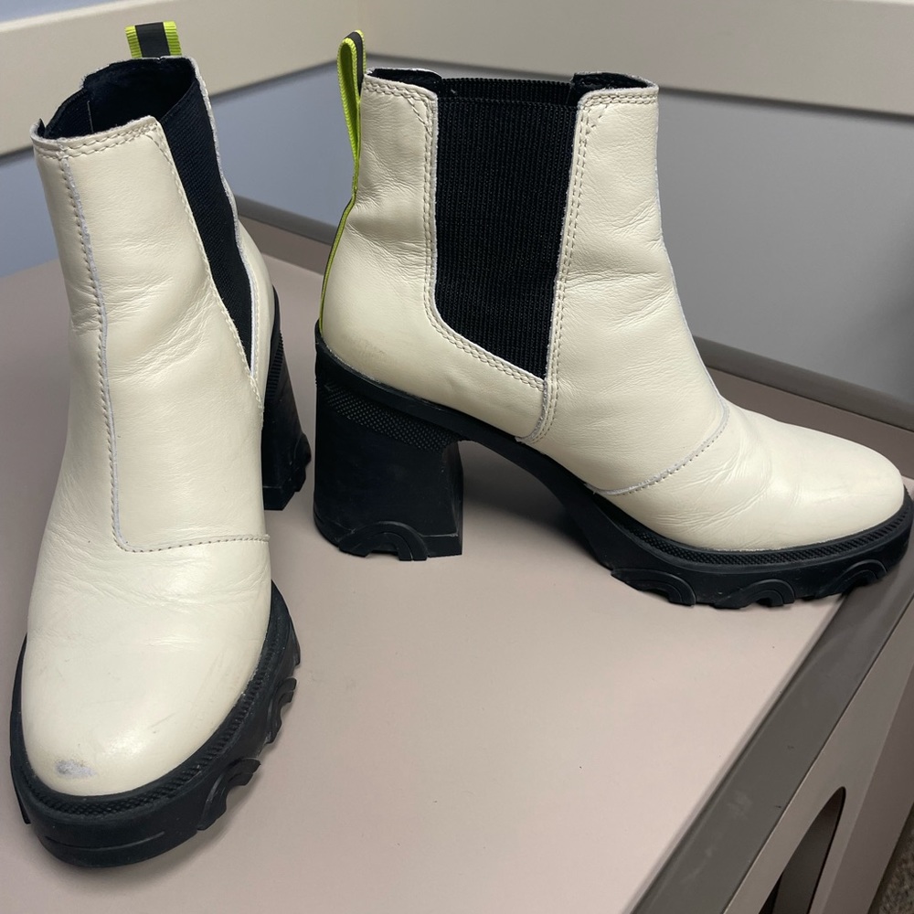 Sorel Brex Heel Chelsea Boot